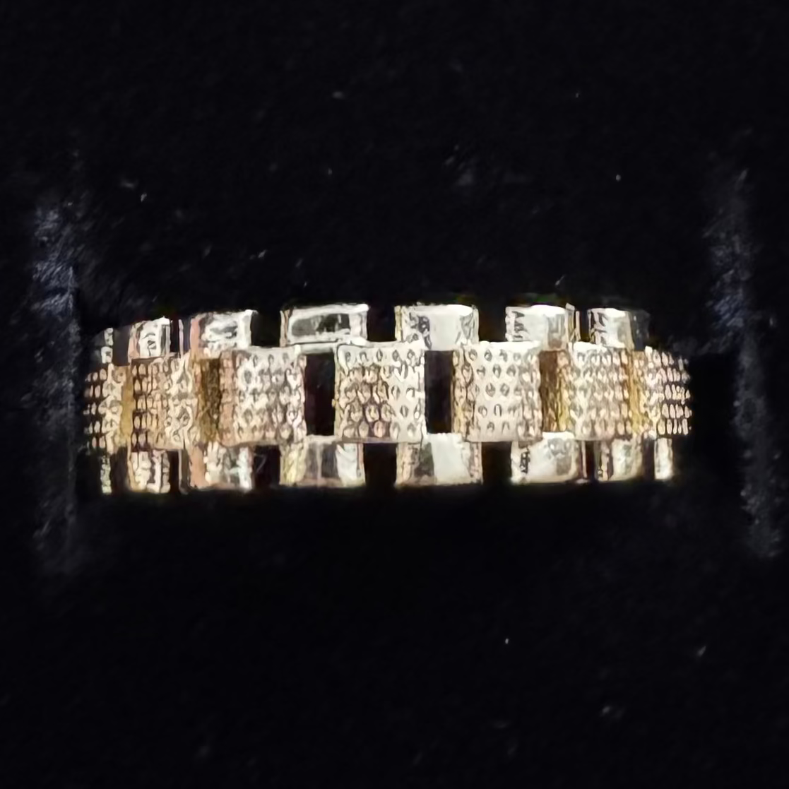 The Rollie Ring